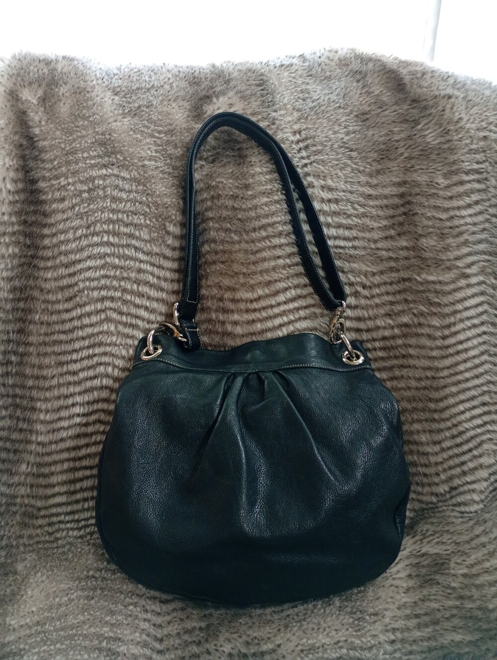 Roots | Black Leather Shoulder Bag with Double Straps